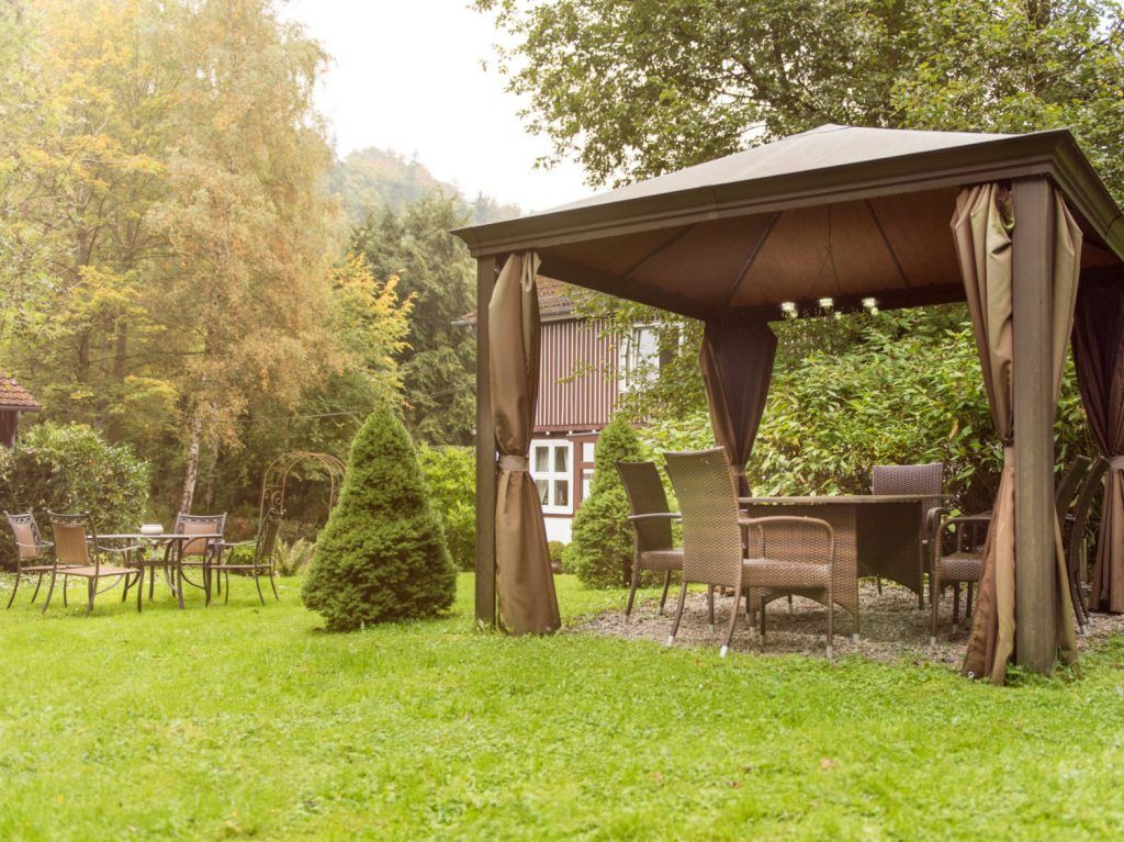 Ferienwohnungen am Bergpark im Garten